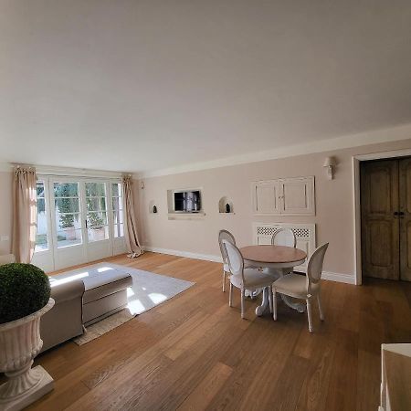 Suite Indipendente In Villa Formello Exteriör bild