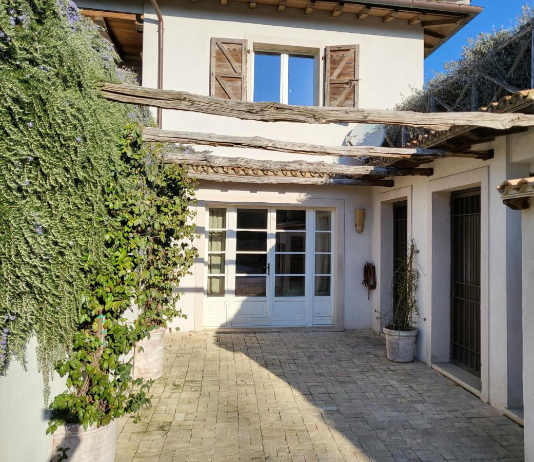 Suite Indipendente In Villa Formello Exteriör bild